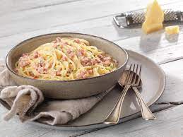 CARBONARA - PASTA delivery in Brussels and Belgium - repas chauds livrés à domicile